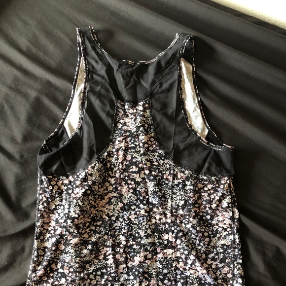 Lululemon Floral Mesh Tank - Picture 3 of 3